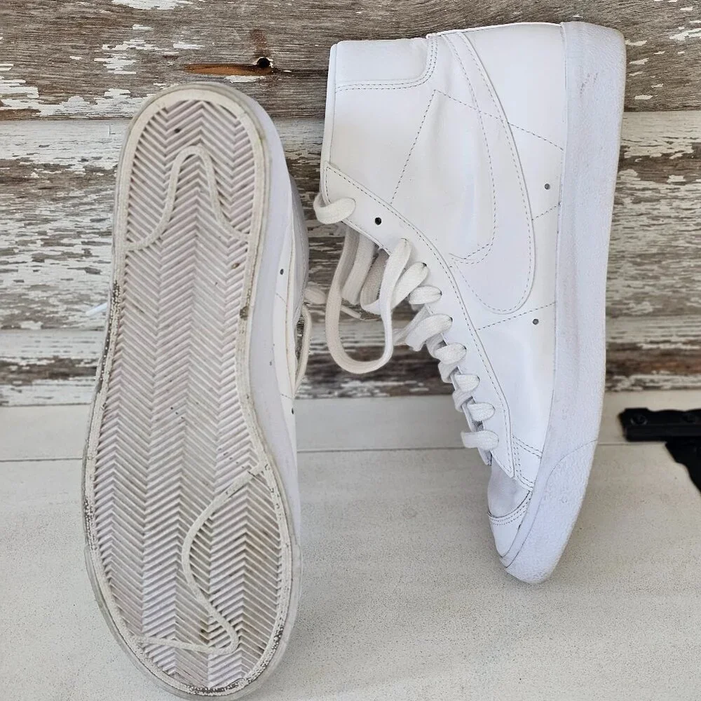 Nike Blazers - Picture 2 of 2